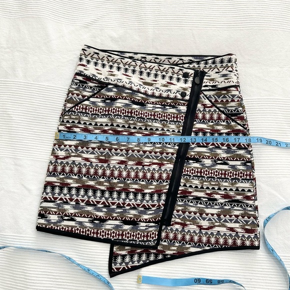 Kenar Tapestry Aztec Mini Skirt - Picture 4 of 11